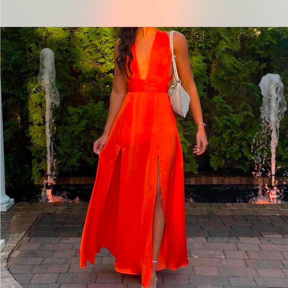 Elegant Orange V-Neck Maxi Dress with Front Slits